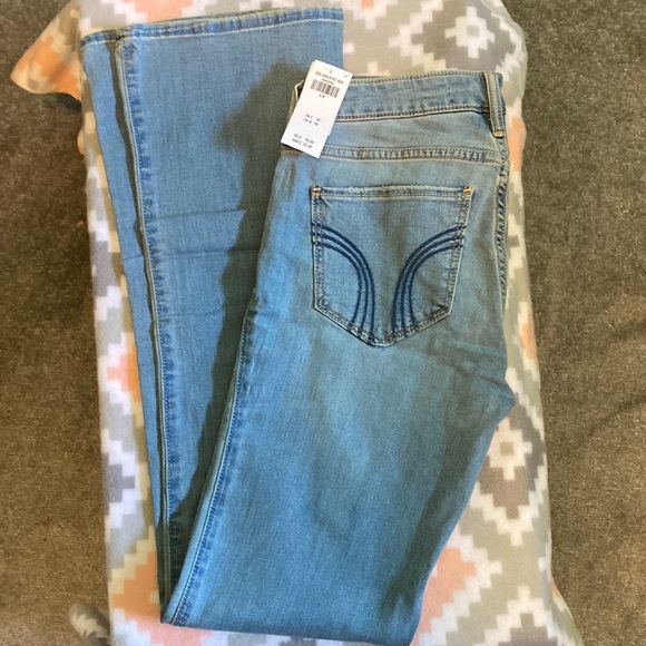 Hollister Denim - NWT Women’s Hollister Size 5/27 Waist Regular Low Rise Boot Cut Jeans